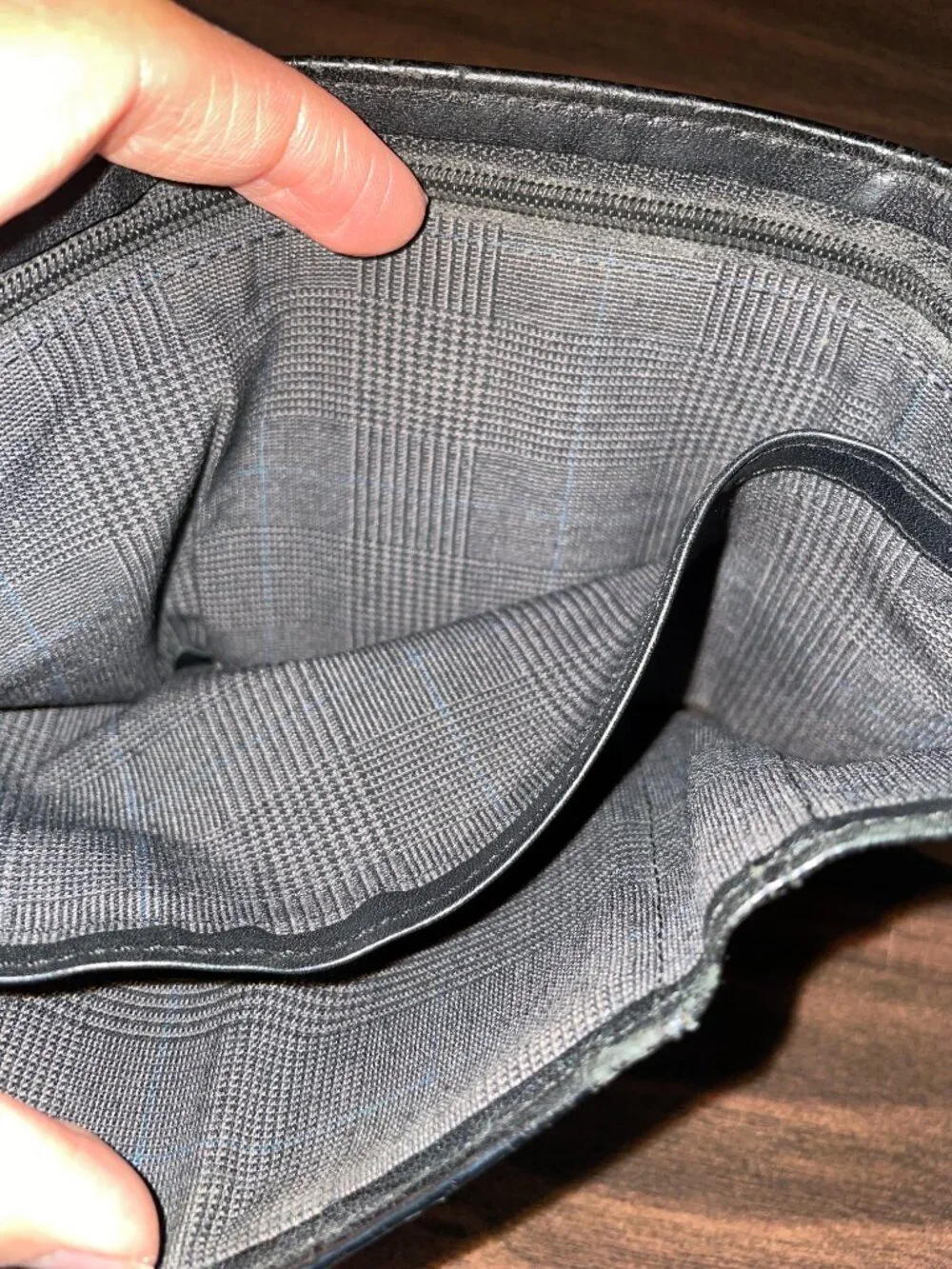 Fossil Black Genuine Leather Wallet — Multi Compartment Bifold Zip